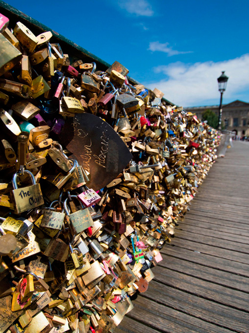 Paris rive gauche, pont des arts, empilement de cadenas